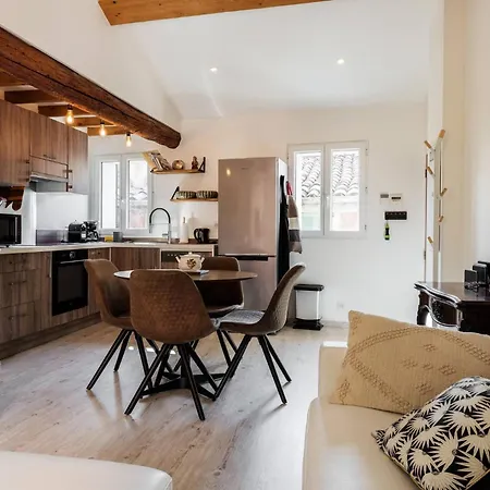 Cocon Dans La Vieille *